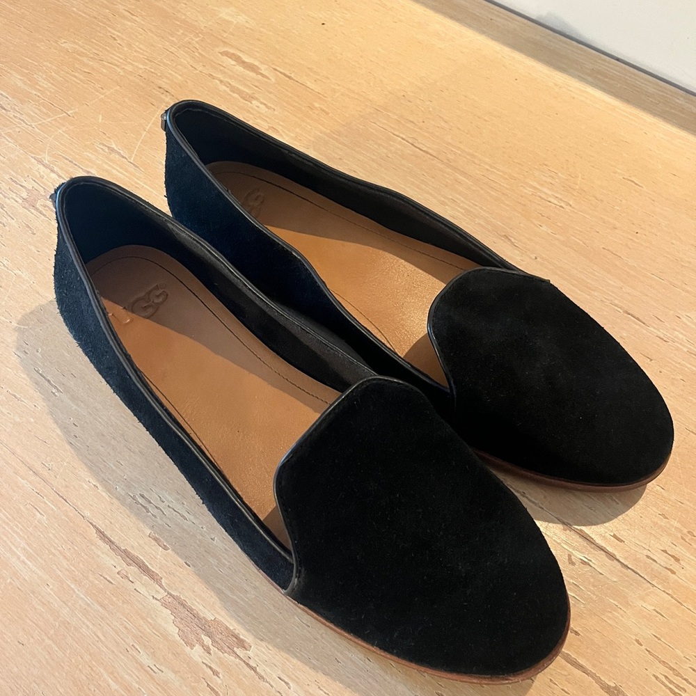Elegant Black Suede Loafers Ugg
